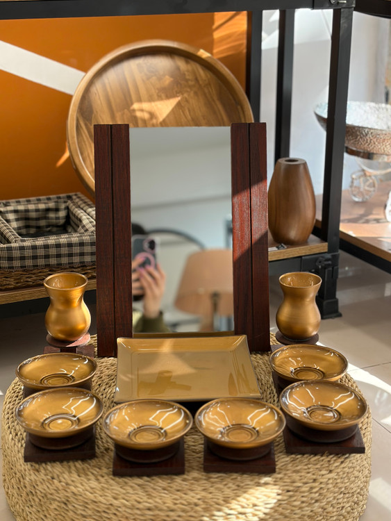 هفت سین چوبی رنگ طلایی قهوه ای